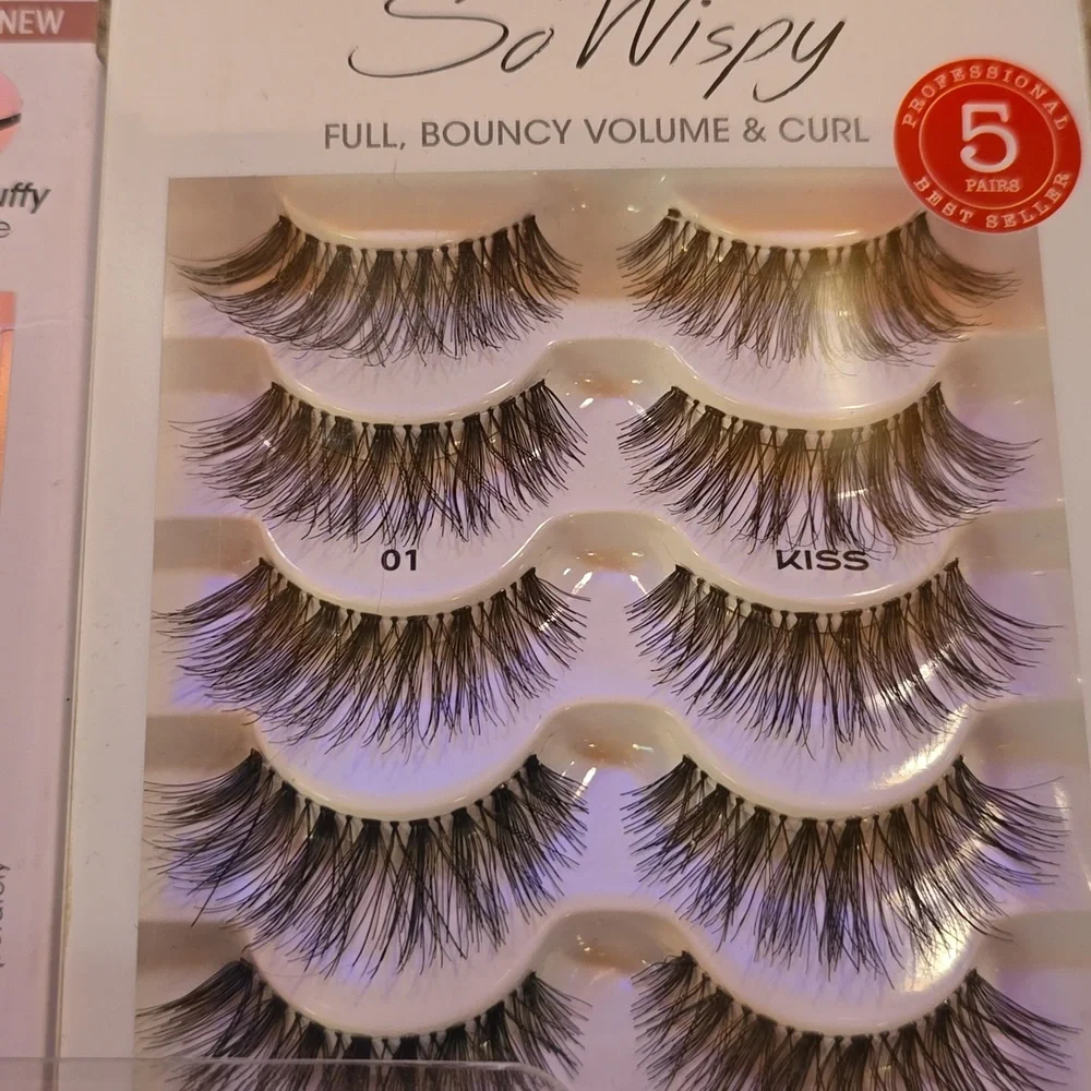 Kiss Lash Bundle 2 NEW lashes 1 NEW glue